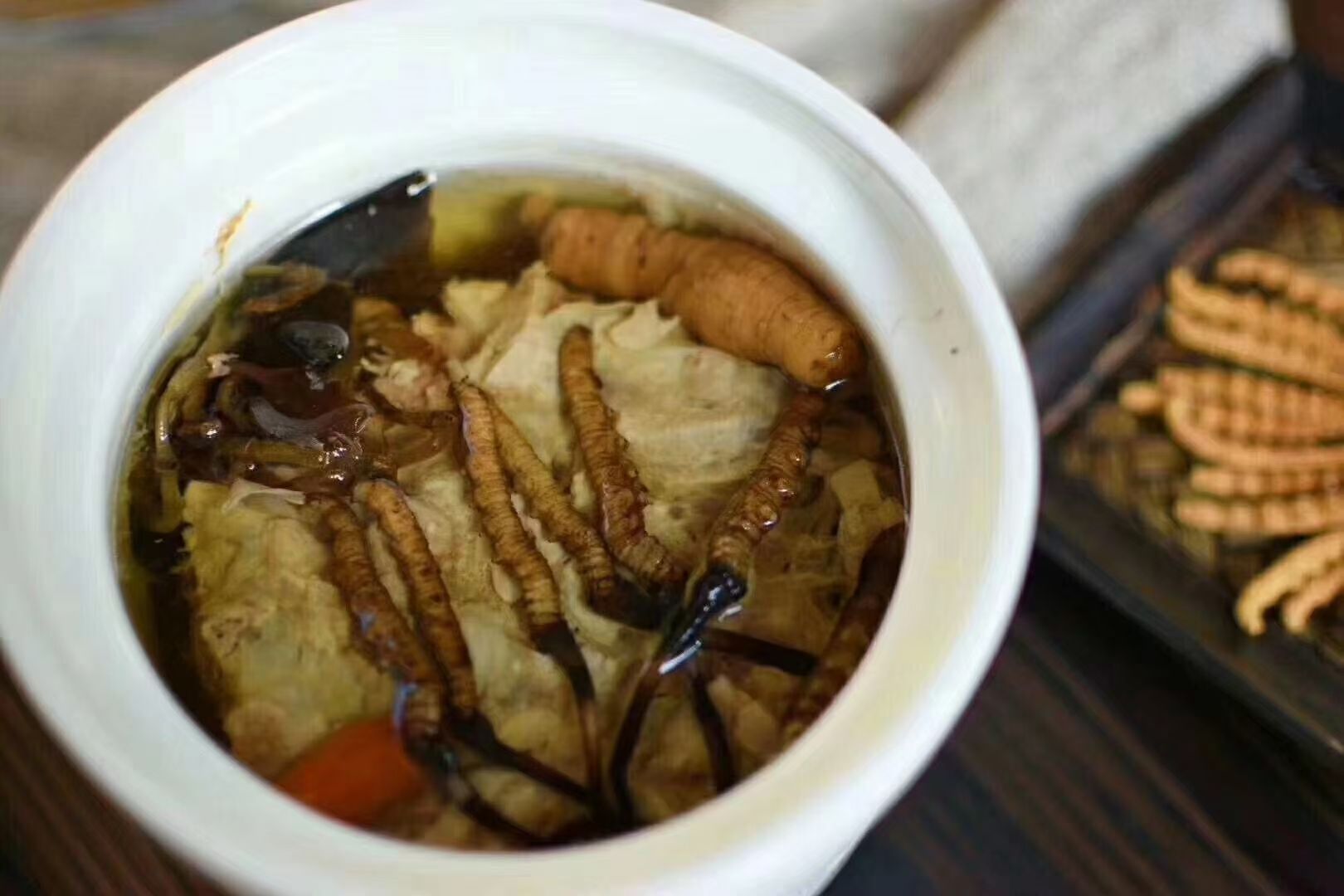 冬蟲(chóng)夏草怎么食用？