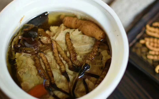 鴨子冬蟲夏草怎么煲湯好？掌握 3 個(gè)關(guān)鍵，燉出鮮醇滋補(bǔ)靚湯